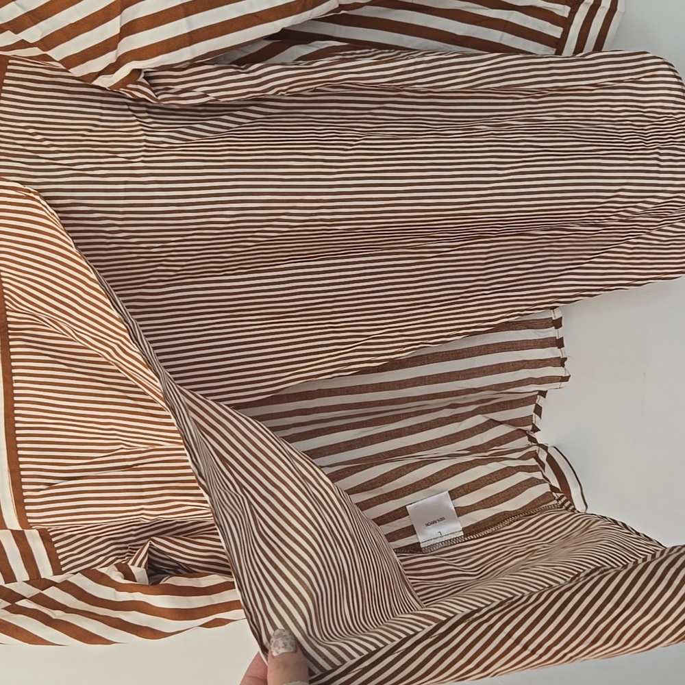 Jane + Delancy Striped Button Down - Picture 4 of 8